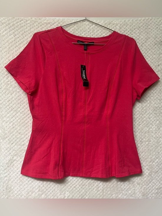 White House Black Market Tops - White House Black Market Top Short Sleeves Seam Details Bright Pink Womens Large